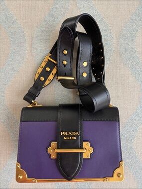 Prada Cahier